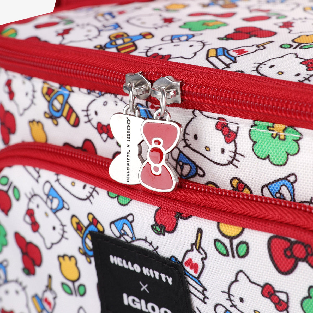 hello-kitty-square-lunch-cooler-bag-v2 00048910-C8.jpg