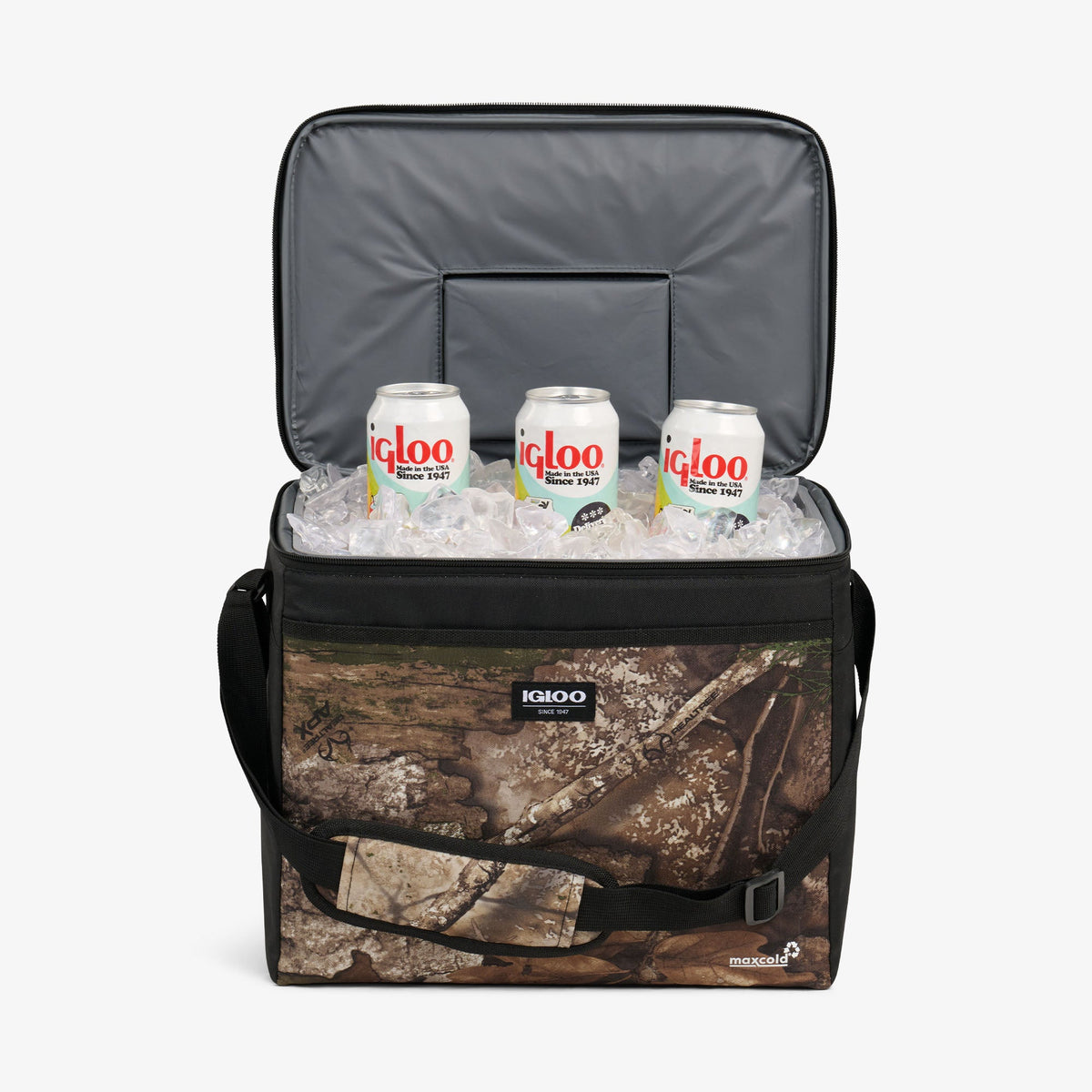 realtree-apx-hlc-28-can-bag-c7 00064354-P4-2025.jpg